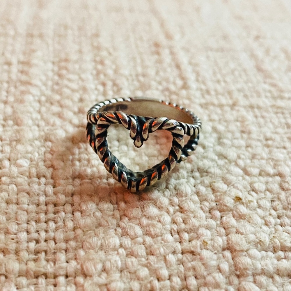 Retired James Avery Heart rope ring